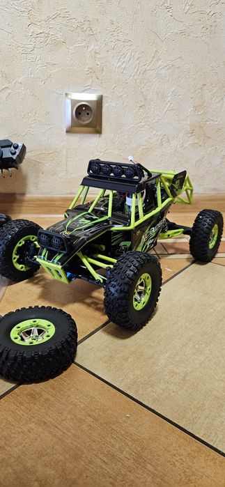 WLtoys 12428/12427 V2 (pilot led) 50km/h  crawler rc car