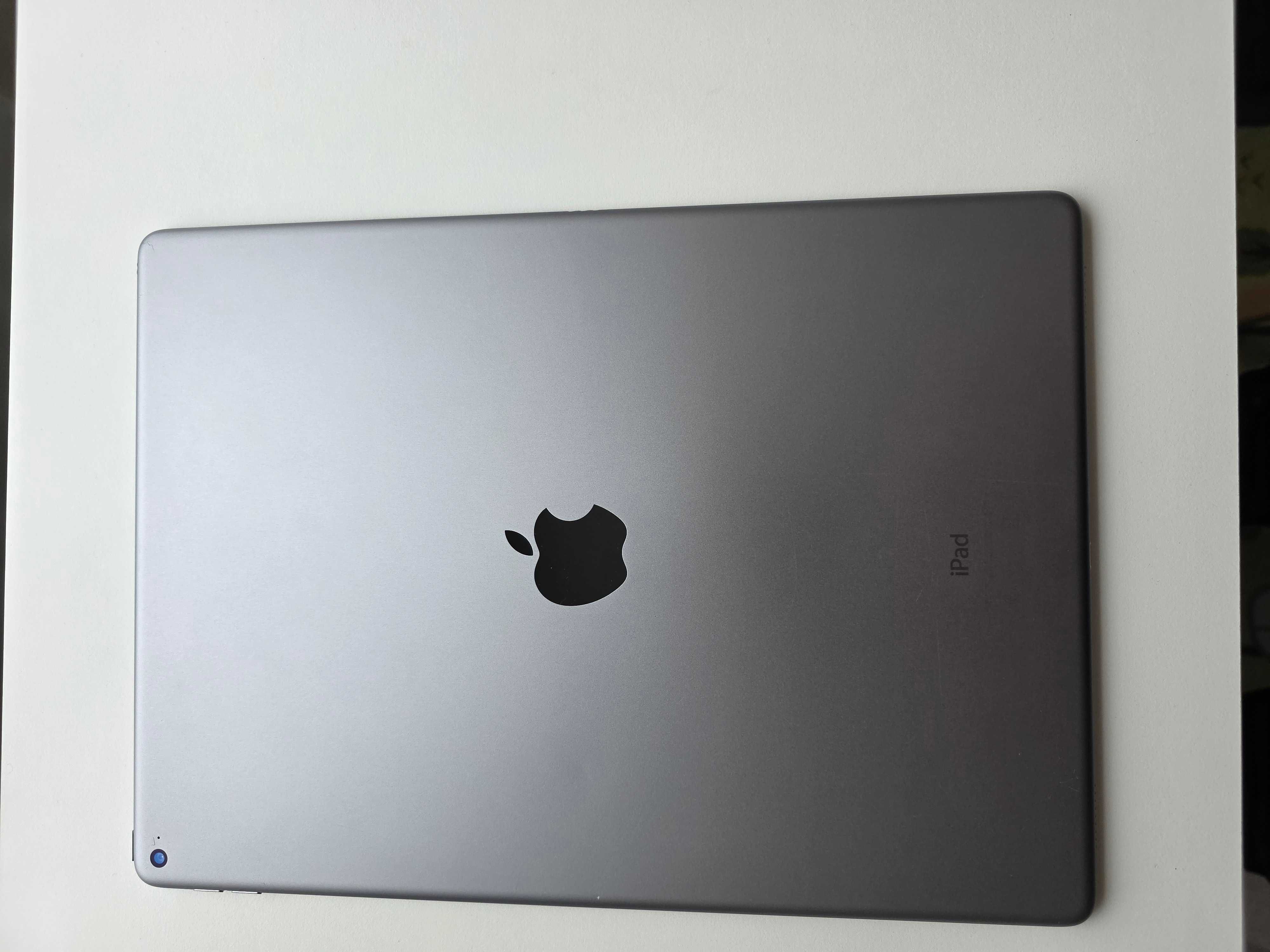 Apple IPAD Pro 12.9 cali 1 generacji A1584 Srebrny 32 GB