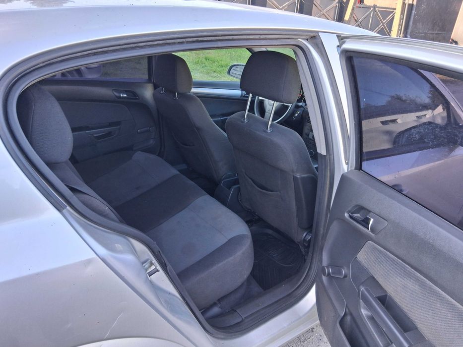 Opel astra H 1.7 cdti 100 km hatchback