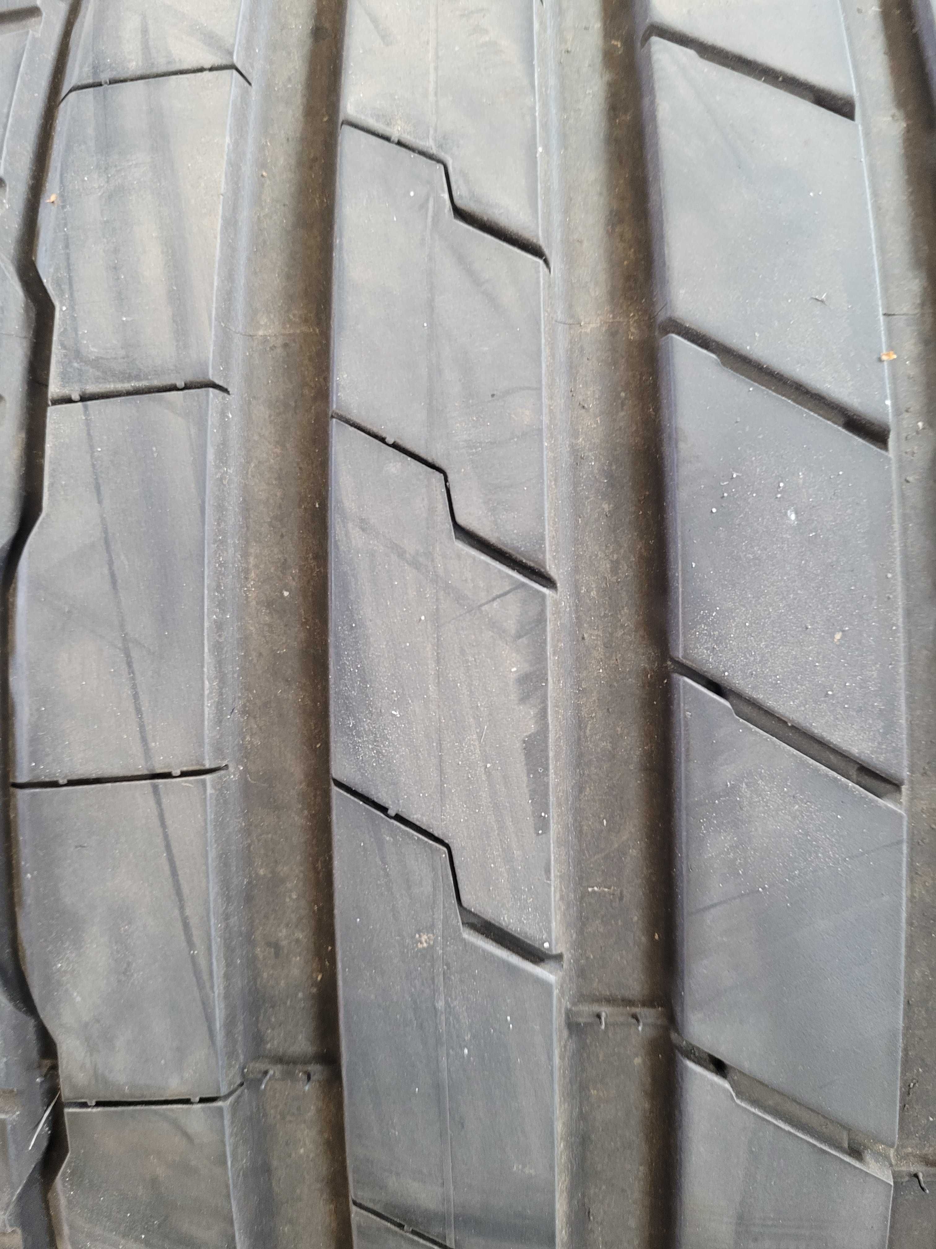 Opona pojedyncza 285/ 30  20  hankook