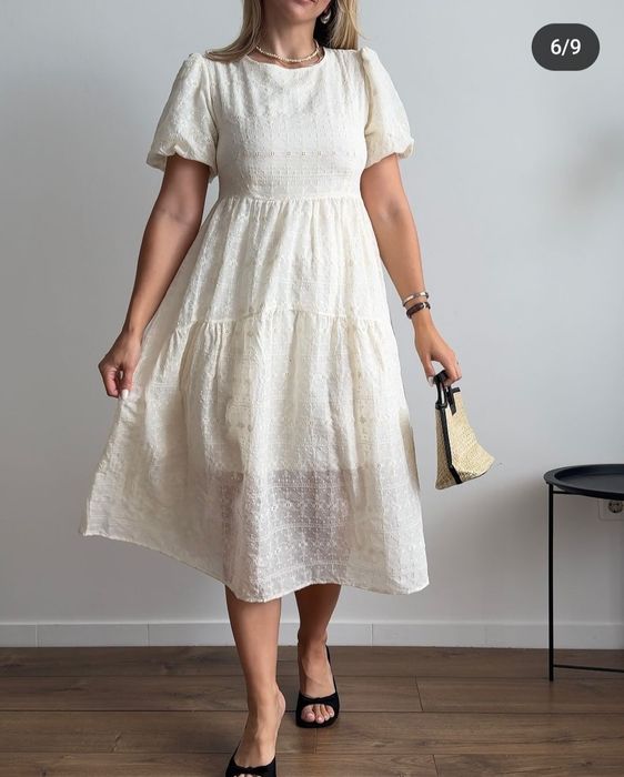 Ярусна чарівна сукня.