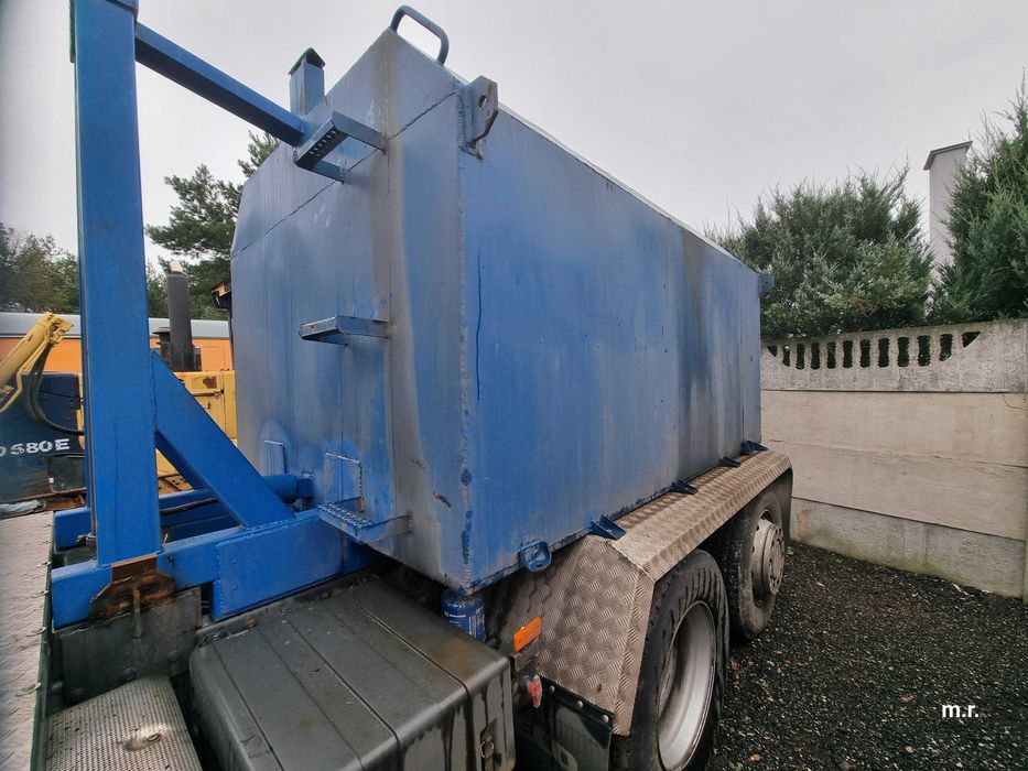 Iveco 260 termos do asfaltu