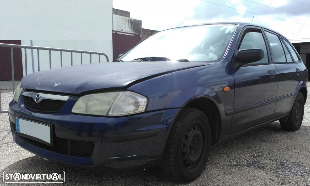 Mazda 323 gasolina de 2000 para peças