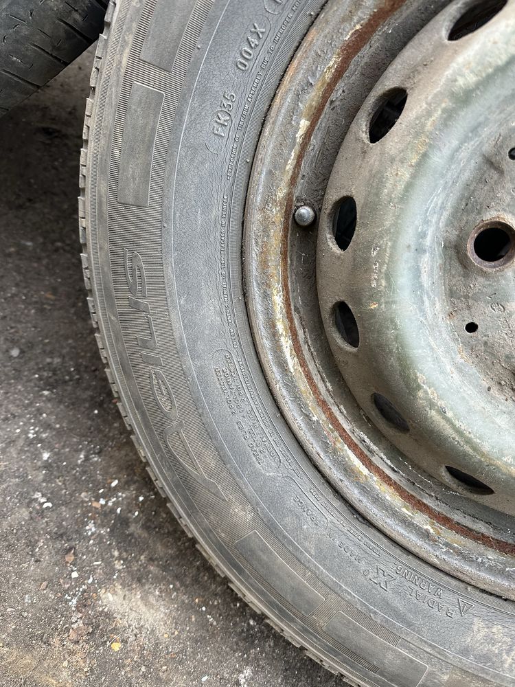 Запаска R15 колесо 225 70 15 C Michelin Agilis на Mercedes Sprinter