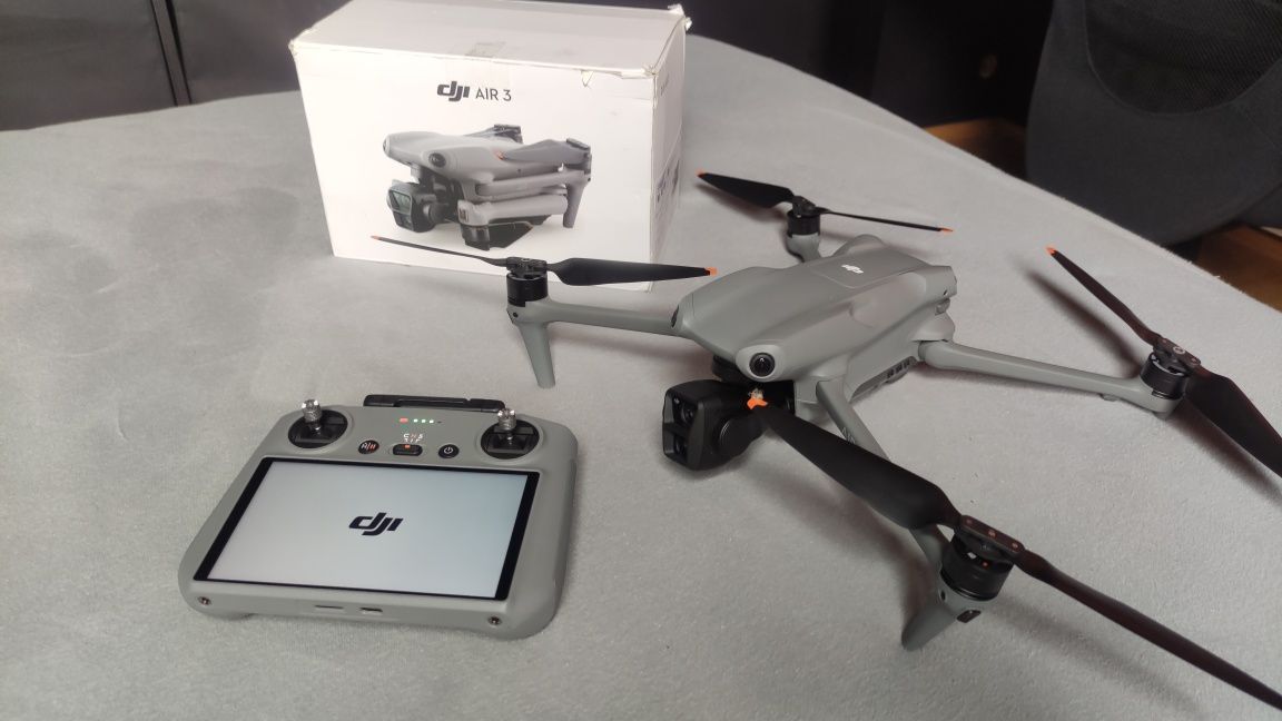 Dji mavic air 3 + kontroler rc2 nowy display unit
