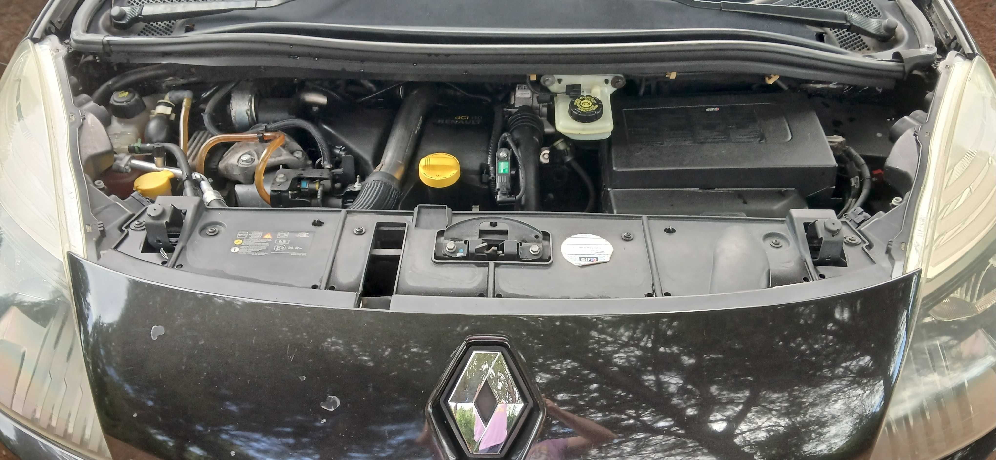 Renault Grand Scenic 110cv - 7 Lugares