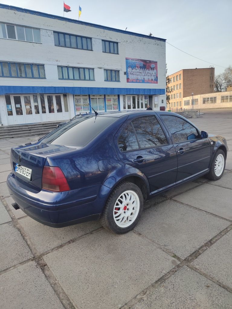 Volkswagen Bora з бензиновим двигуном 1.6