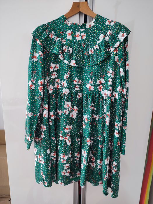 Sukienka z długim rękawem w kwiaty 42