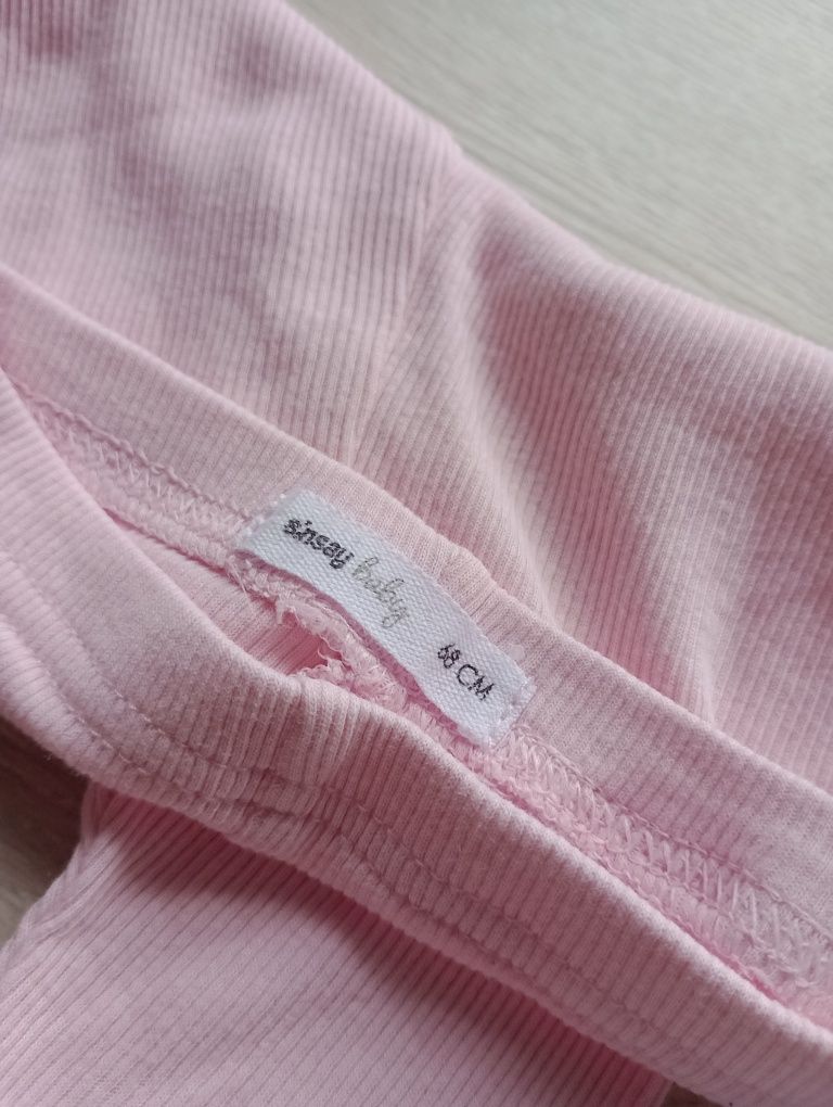 Prążkowane legginsy Sinsay 68
