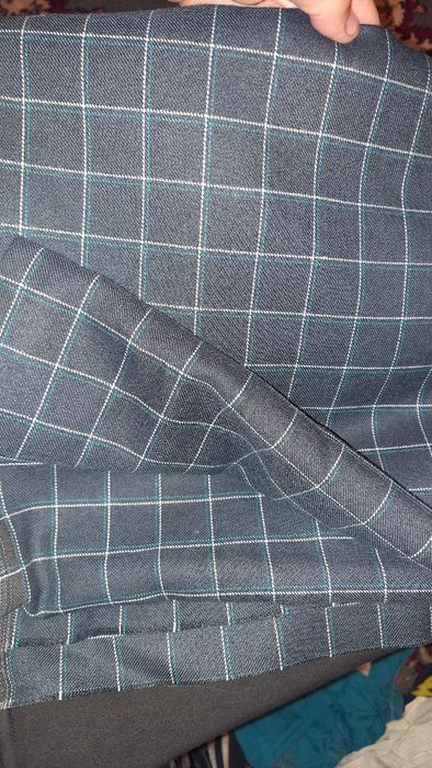 Відрізи різних тканин