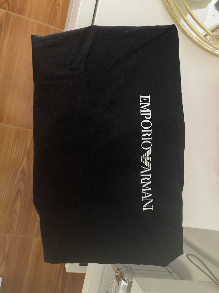 Vendo mala nova