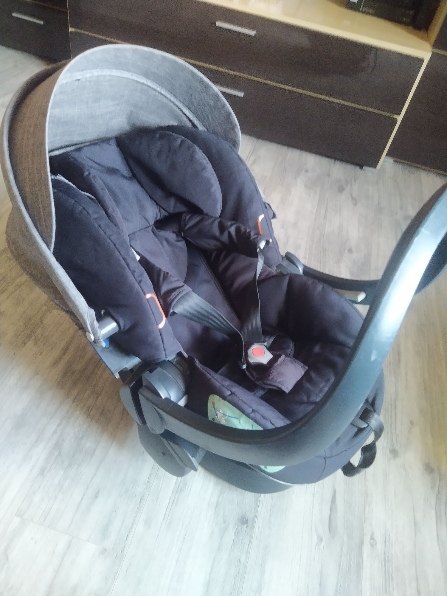 besafe Stokke lzi slip fotelik nosidełko