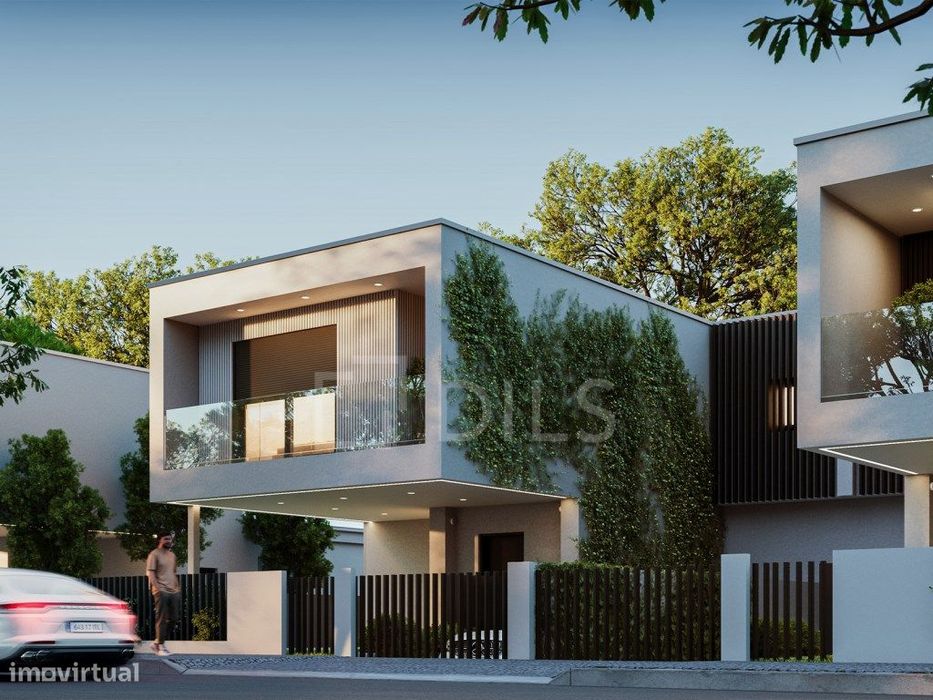 Moradia T3 com garagem e piscina na Herdade do Meio, Amora