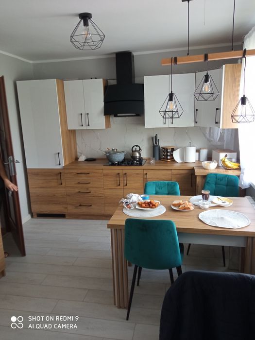 Wykonuje meble na wymiar