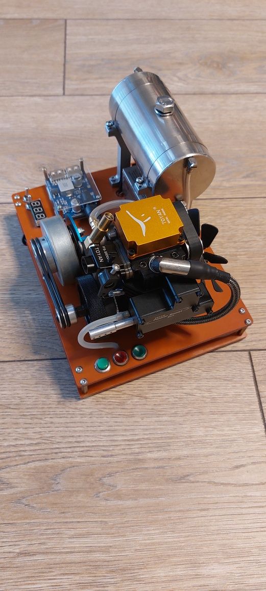 Model silnik Toyan FS-S100A