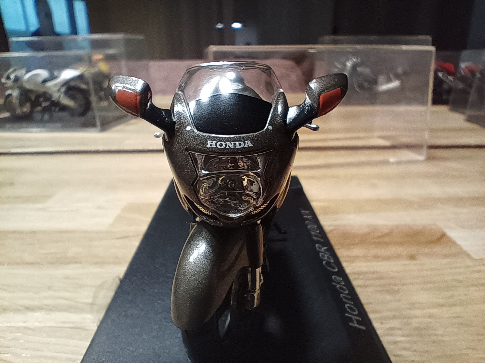 Miniatura Honda 1100 XX