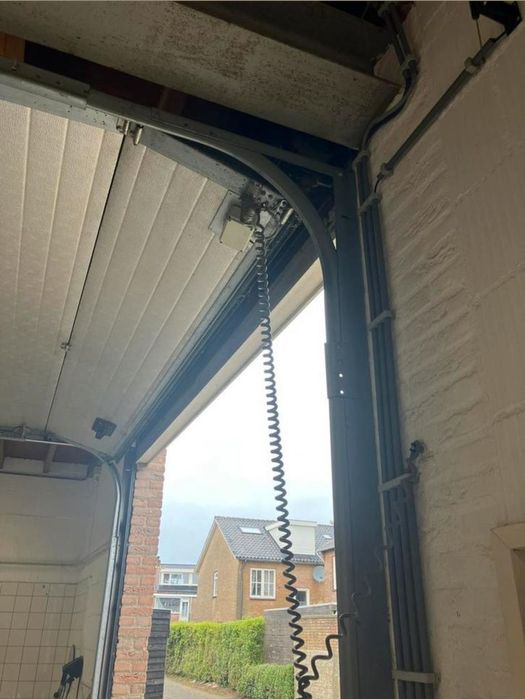 Brama garażowa 3x3 elektryczna panelowa segmentowa rolowana przemysłow