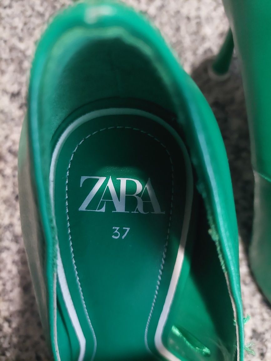 Zara - Salto alto verde