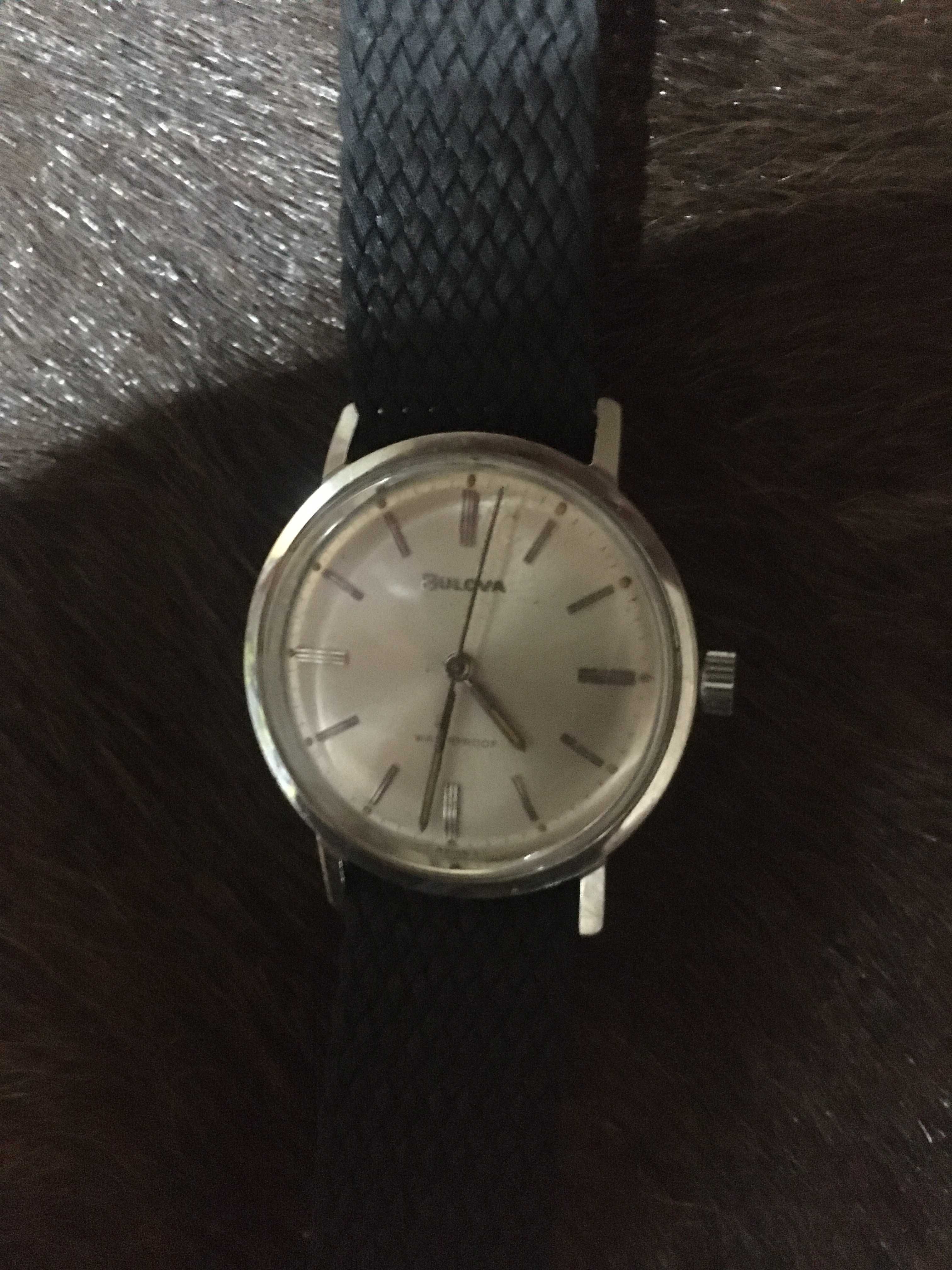 Relógio clássico unissexo de colecção marca Bulova