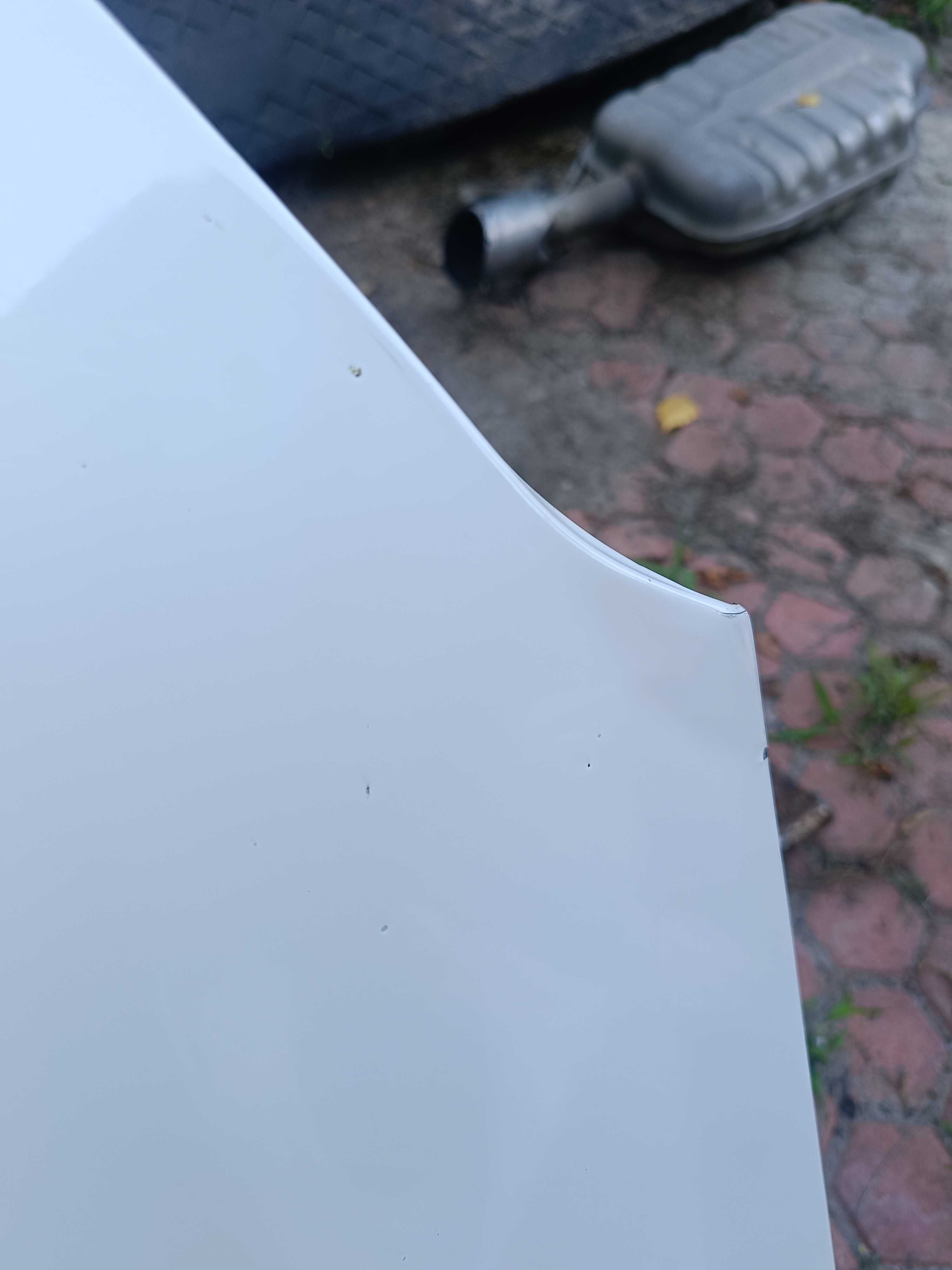 Błotnik Prawy / Błotnik Lewy Citroen C4 II B7 / EWP