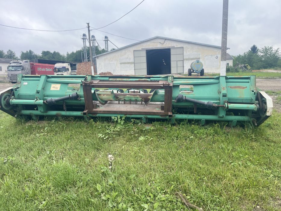 Жатка кукурузяна кмс 8