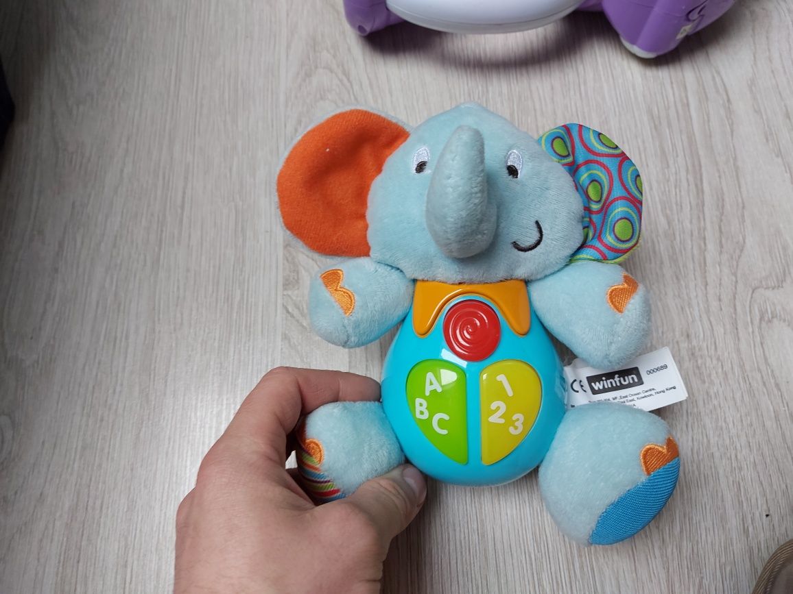 Słoń mówi po polsku zabawka interaktywna