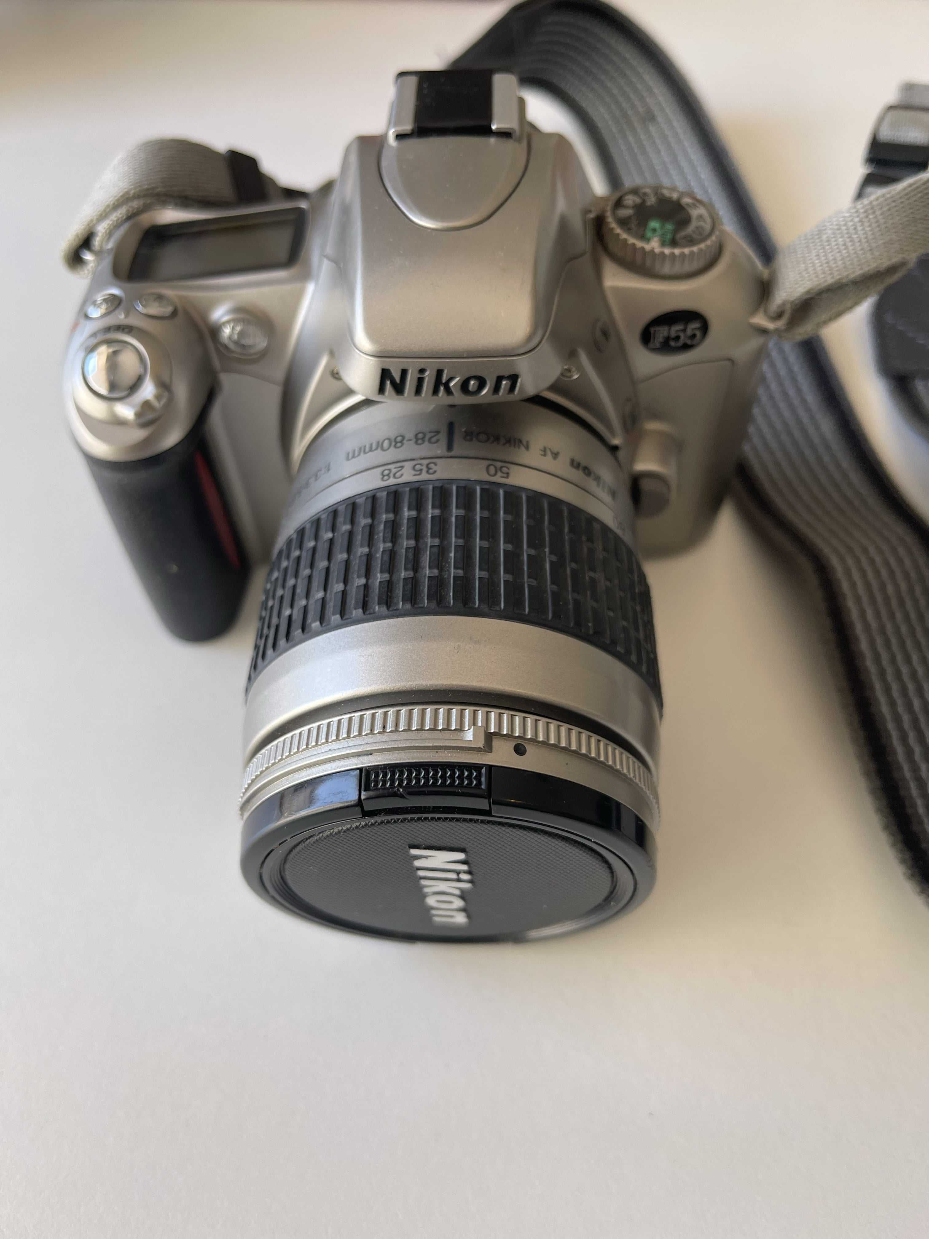 Nikon F55 analógica com lente 28-80mm + 70-300mm
