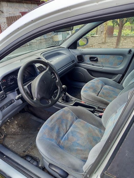 Авто Рено лагуна