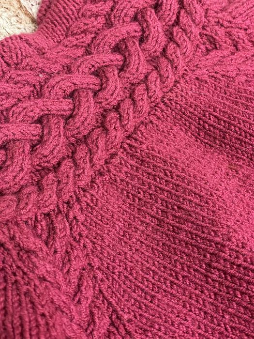 Жіночі вʼязані сверт та сукня