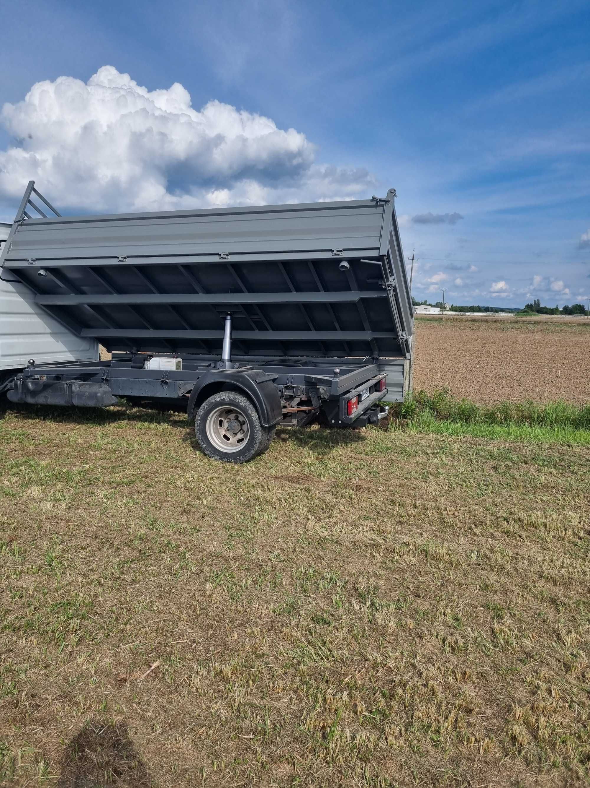 Usługi minikoparką z operatorem, Transport wywrotką, roboty ziemne