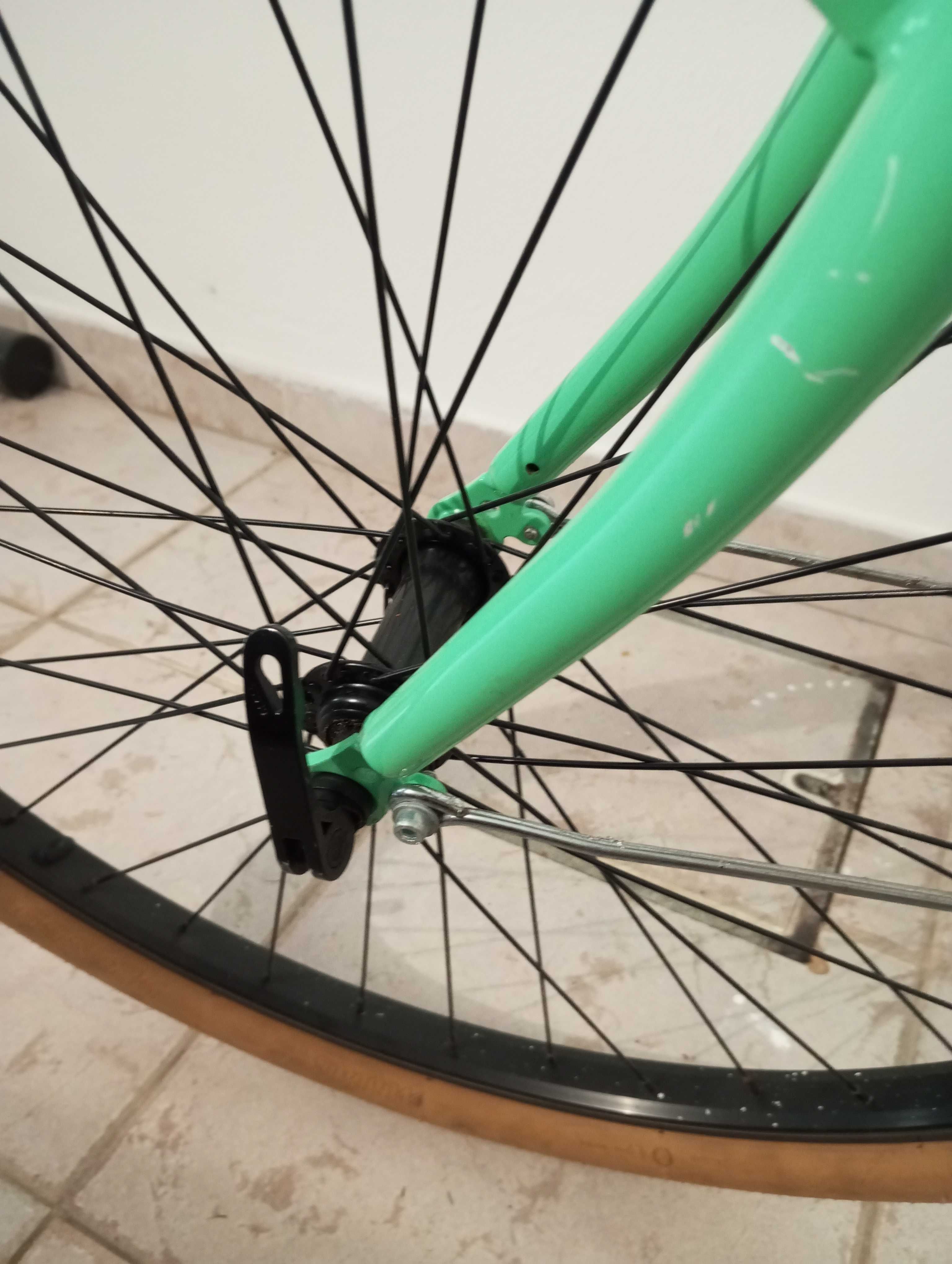 Bicicleta de senhora