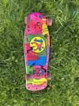 Skate com desenhos giros
