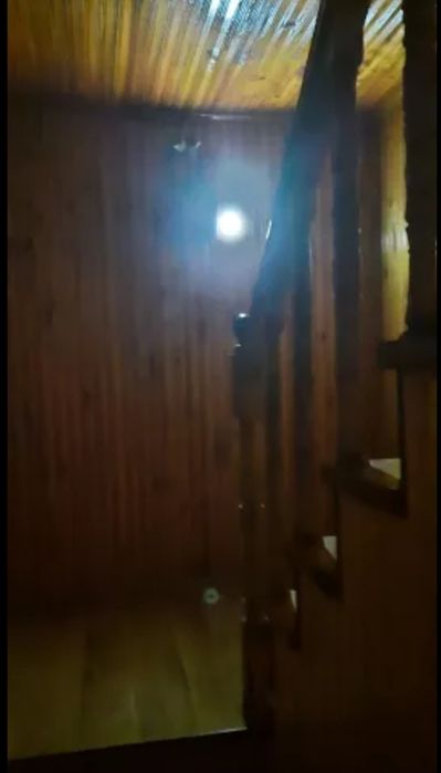 Светодиодная лампочка фонарик на аккумуляторе