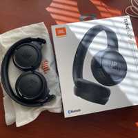 Навушники бездротові JBL Tune 520BT