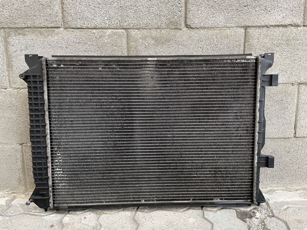 Радіатор Охолодження A6C5 2.5D Audi 4BO121251A