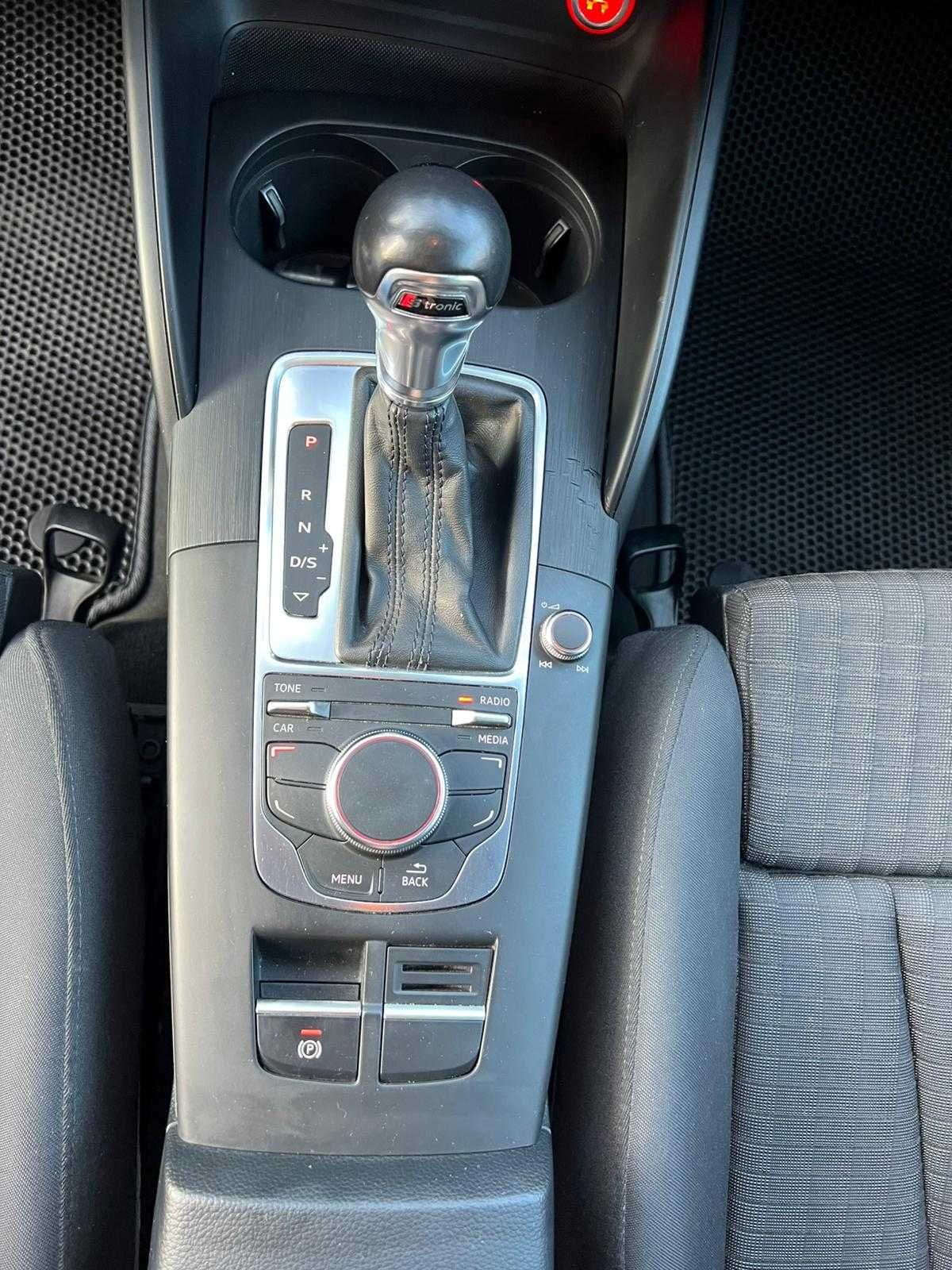 Audi a3 8v S-tronic 1.6
