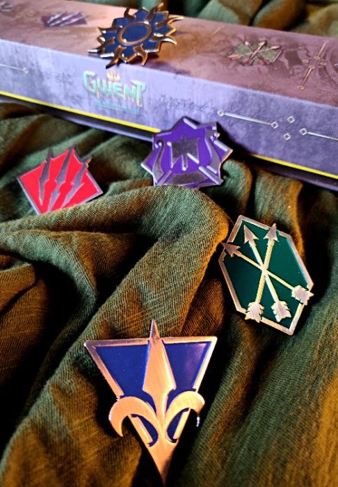 Gwent - kolekcjonerski zestaw pinów z uniwersum Wiedźmina