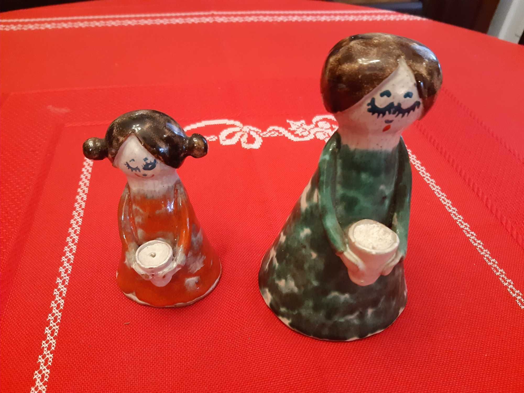 Bonecos de Porcelana e Barro Cão de Louça Jarras de Vidro Opalino