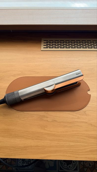 Стайлер Dyson Airstrait