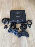 Sega Saturn (laser não funciona) + 2 comandos