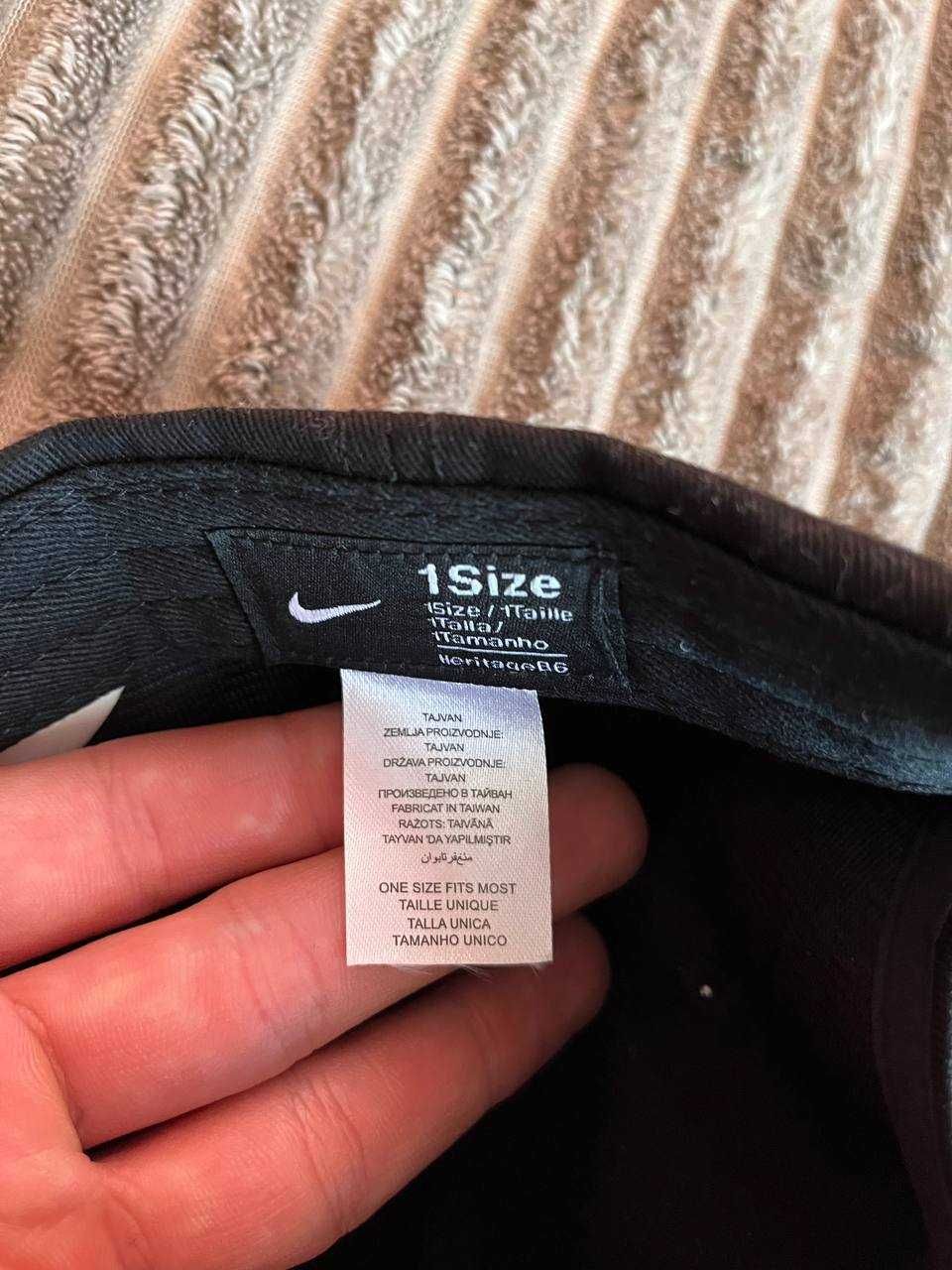 Кепка Nike Swoosh