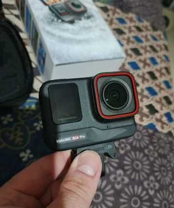Sprzedam prawie nową Insta360 Ace Pro