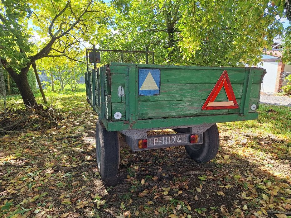 Atrelado agrícola Tribasculante 5000 kg
