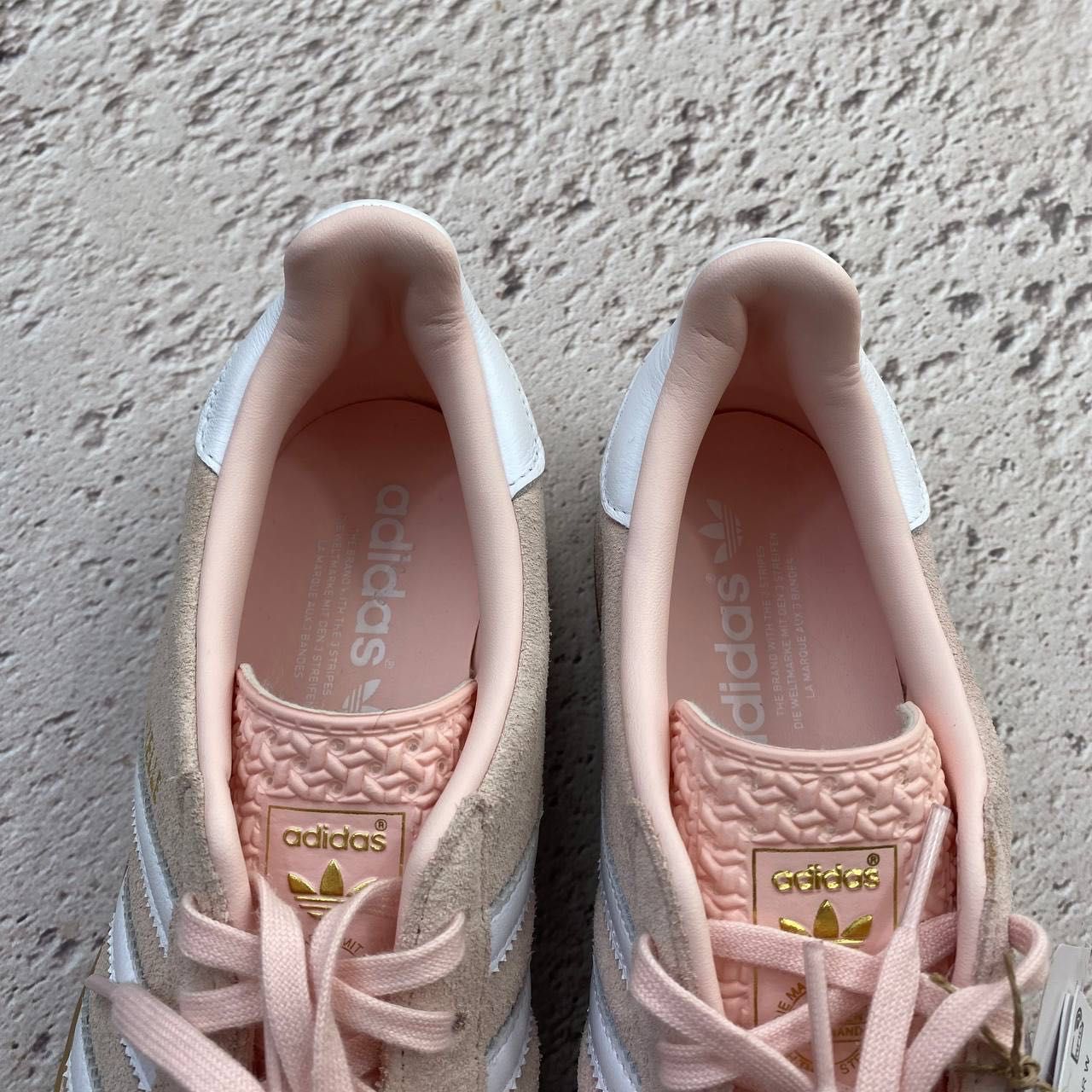 ih5484 Оригінал! нові оригінал жіночі кеди adidas gazelle indoor peach