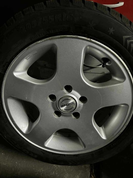 Felgi Aluminiowe 5x112 16 cali z oponami zimowymi