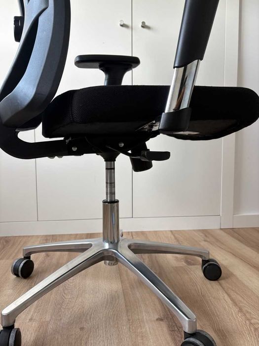 Cadeira escritório ergonómica