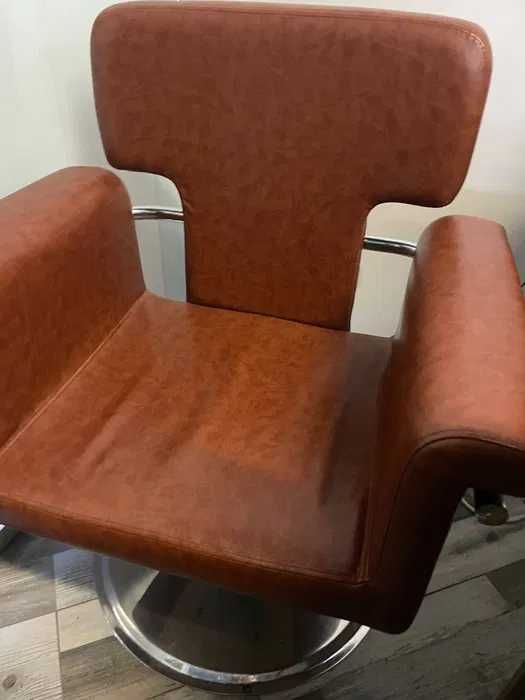 Перукарське професійне крісло на гідравліці. Парихмахерское кресло