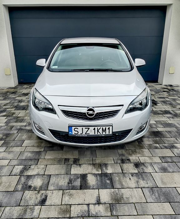 Opel Astra J 1.6 Turbo 180 KM 2010 do poprawek blacharsko lakierniczyc