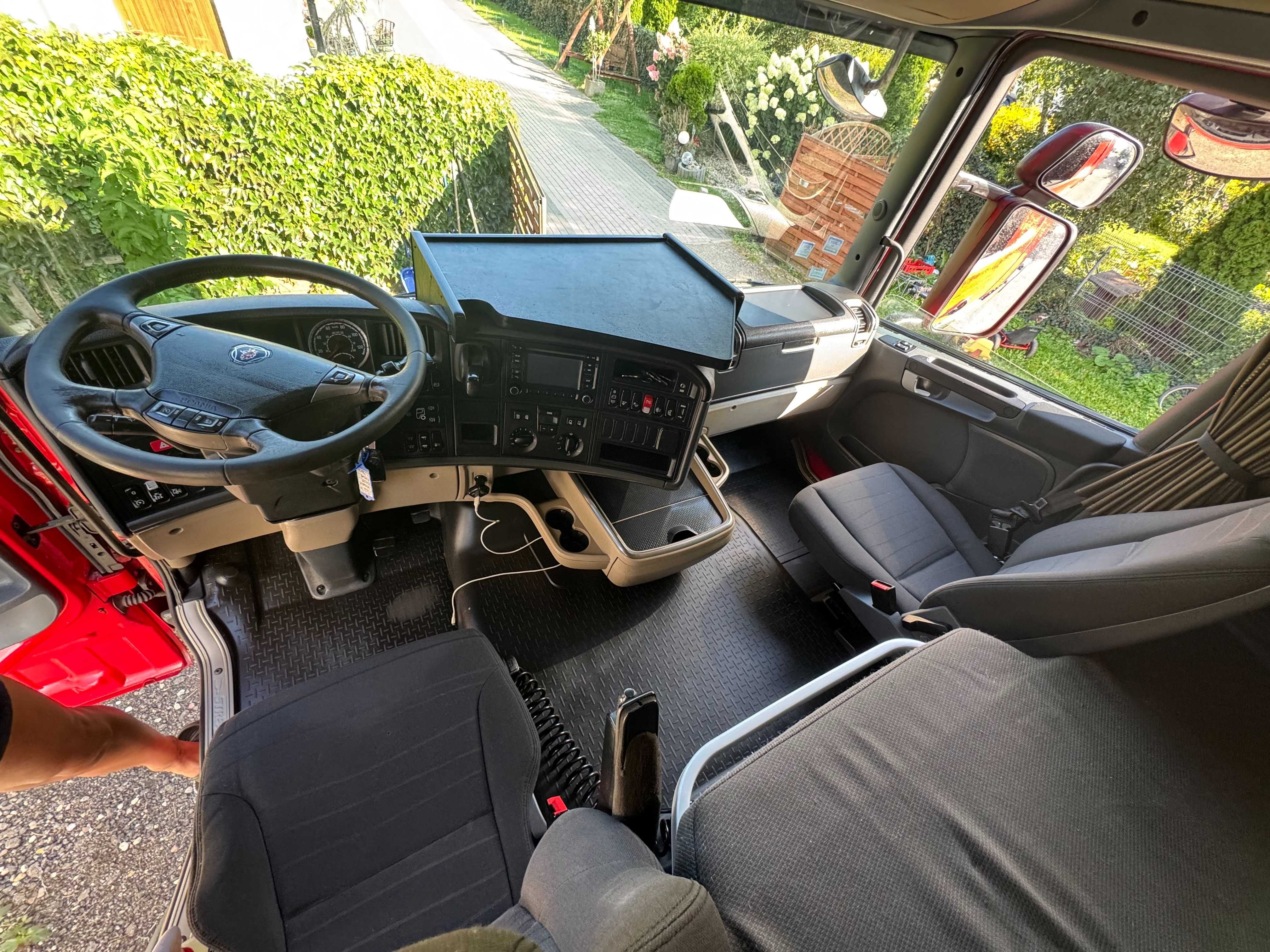 Scania R450 pusher
