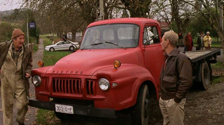 ESTRANHOS COMPANHEIROS DE CAMA (Dean Murphy) Paul Hogan/Michael Caton